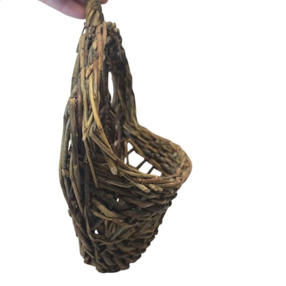 Vintage Wicker Wall Pocket Basket with Sunburst Design Hanging Willow Basket - Picture 9 of 12